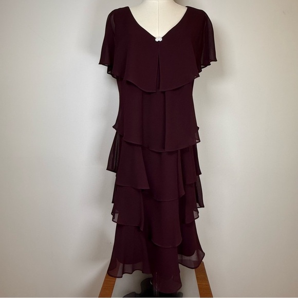 SLNY Tiered Caplet Dress Rhinestone Detail Deep Plum Wine Color Women’s Size 14 - Picture 4 of 11